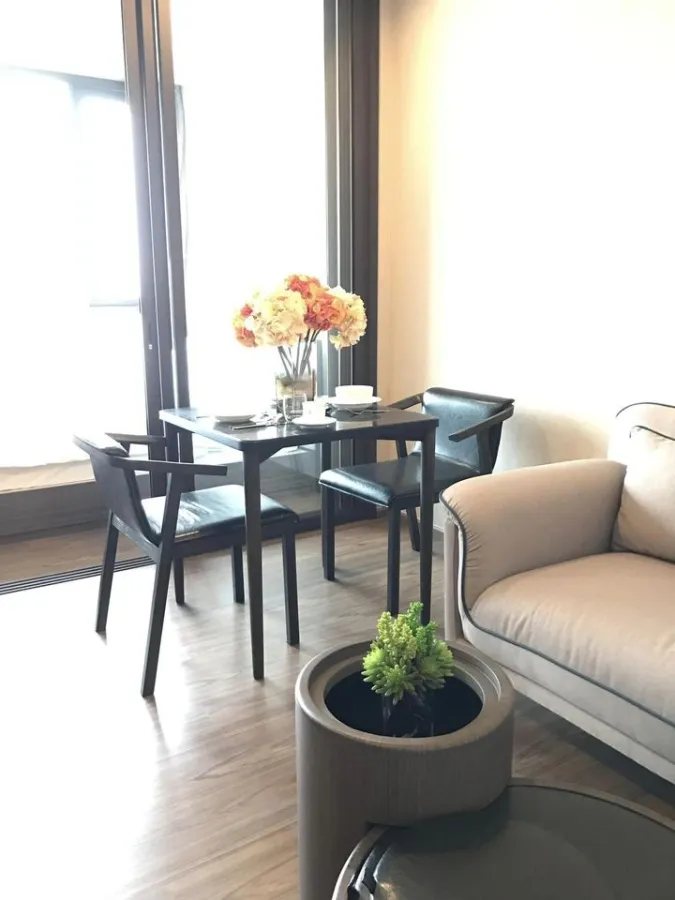 ให้เช่า The Line Sukhumvit 71 ชั้น 19 วิวเมือง ตกแต่งครบ เตียง Queen Size นอนสบายสุดๆ สนใจ จองเลย