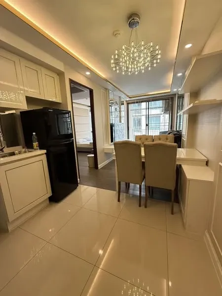 For sale or rent: Amaranta Residence, 5th floor room, open atmosphere, swimming pool view, separate room zones, must reserve.