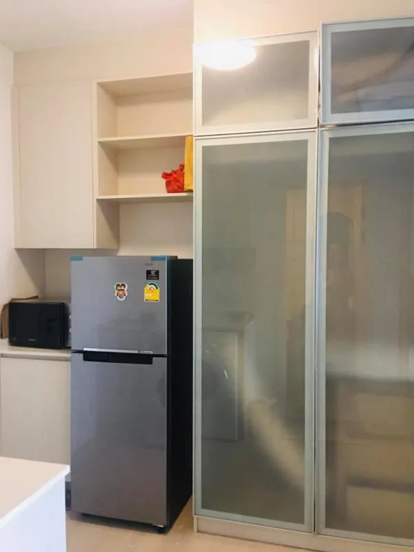 For rent Chapter One Eco Ratchada Huai Khwang, Rim room, quiet, very private, come to rent.