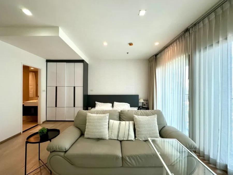 For rent!! Condo Noble Remix Sukhumvit 36, good location condo, ready to move in, convenient transportation, don't miss it!!