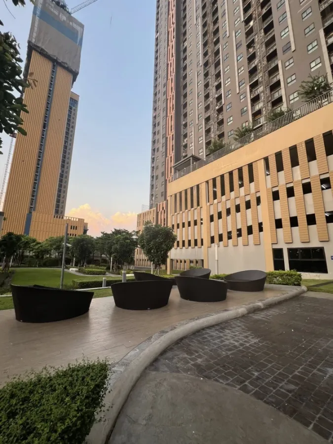 ปล่อยเช่า Plum Condo Central Station phase 1 ห้องพร้อมอยู่ ชั้น 33 ได้วิวสูง บอกเลยว่าห้ามพลาด