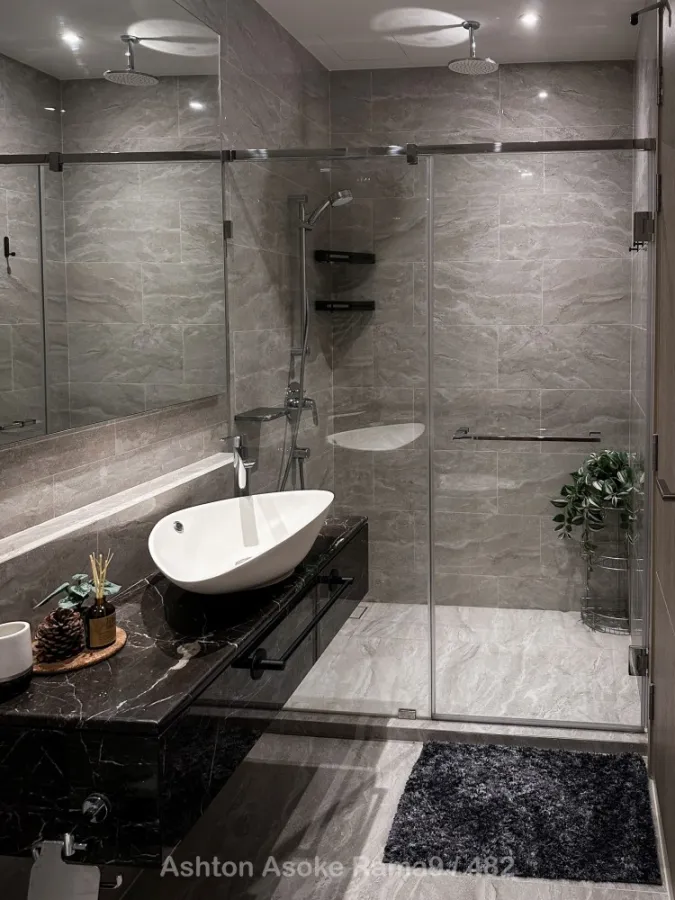 Condo for rent, Ashton Asoke-Rama 9, decorated room, ready to move in. Complete with premium amenities, don't miss it.