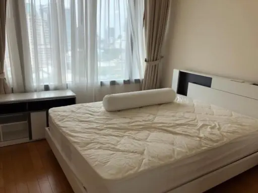 Quick sale, Aguston Condo, Sukhumvit 22, 15th floor, in the heart of the city, fully furnished, ready to move in.