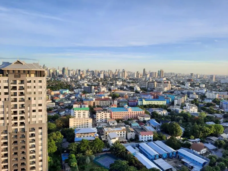 ขายด่วนห้องเปล่า คอนโด เดอะ เบส พาร์ค อีสท์ ห้องโล่ง วิวสวย ราคาถูกมาก