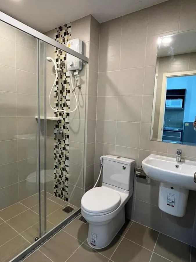 Condo For sale, rent, Supalai Veranda Phasi Charoen Station The room is decorated in clean white tones.