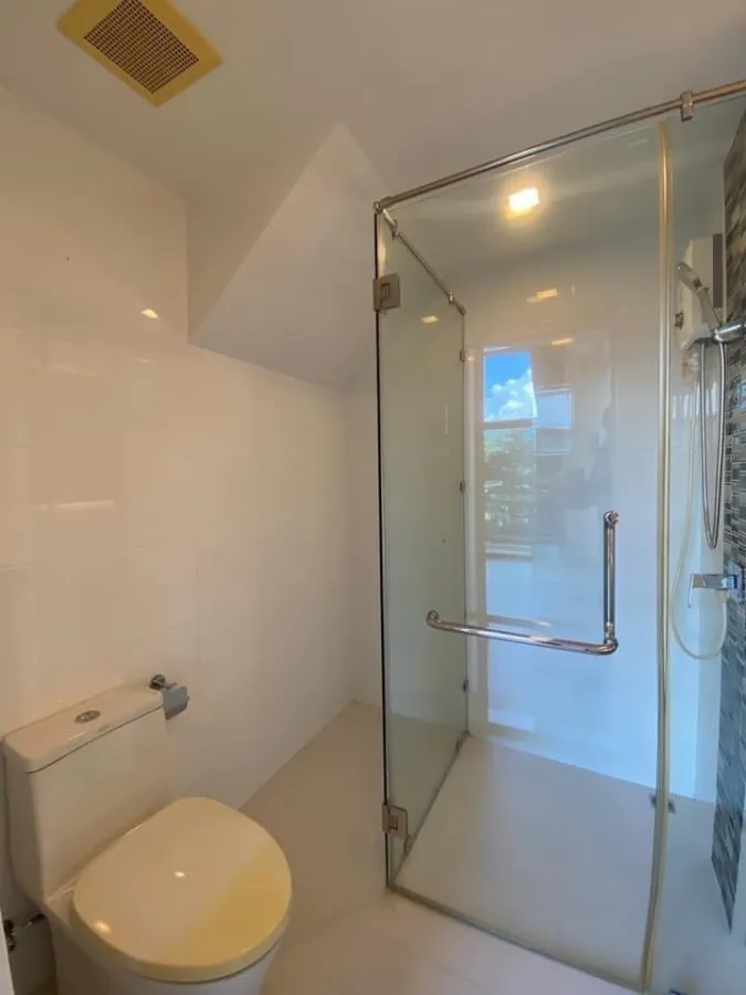Sunrisa for rent, two-story room, spacious space, comfortable to live in, wide balcony, comfortable sea breeze, don't miss it!!