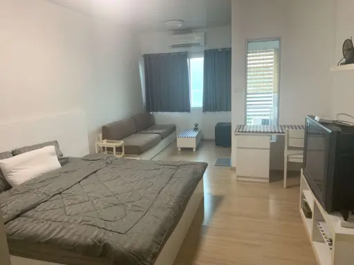 For rent, A Space Asoke-Ratchada, furniture and electrical appliances, pool view, near the subway station, don't miss it!!