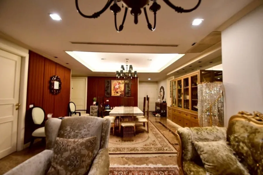 Urgent sale, Sathorn Gardens, large room, comfortable living, plenty of usable space, fully furnished, ready to move in with just your suitcase.