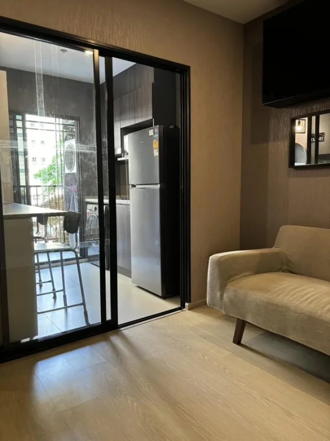 Condo for sale, Elio Del Nest, spacious room with plenty of built-in furniture. You can't miss out on booking it.