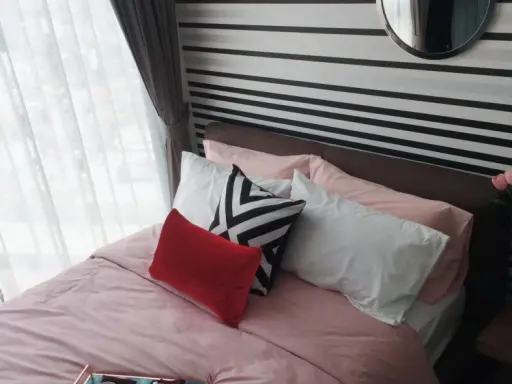 Urgent. Selling The Line Chatuchak, Mo Chit. Beautiful decorated room, good condition, like new. Book it and you won't regret it. Guarantee that