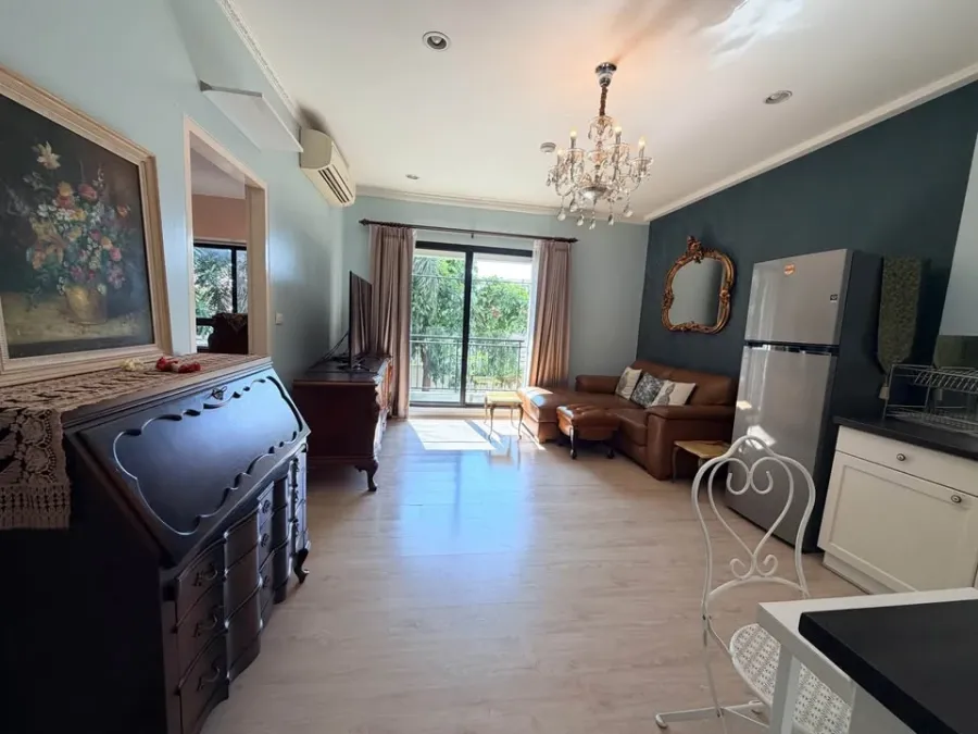 Selling or rent S1 Rama 9, a large unit with well-divided spaces creating a spacious and airy feel. Book now, don't hesitate!