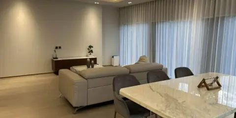 ให้เช่า Tonson One Residence Fully Furnished โซฟานั่งสบายสุดๆ พื้นที่กว้างขวาง จองเลยก่อนพลาด