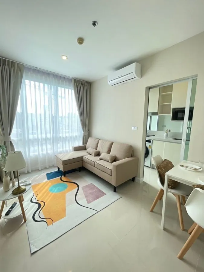 For rent: The Sky Sukhumvit, 3rd floor, beautiful room, large bed, well decorated. You can't reserve it anymore.