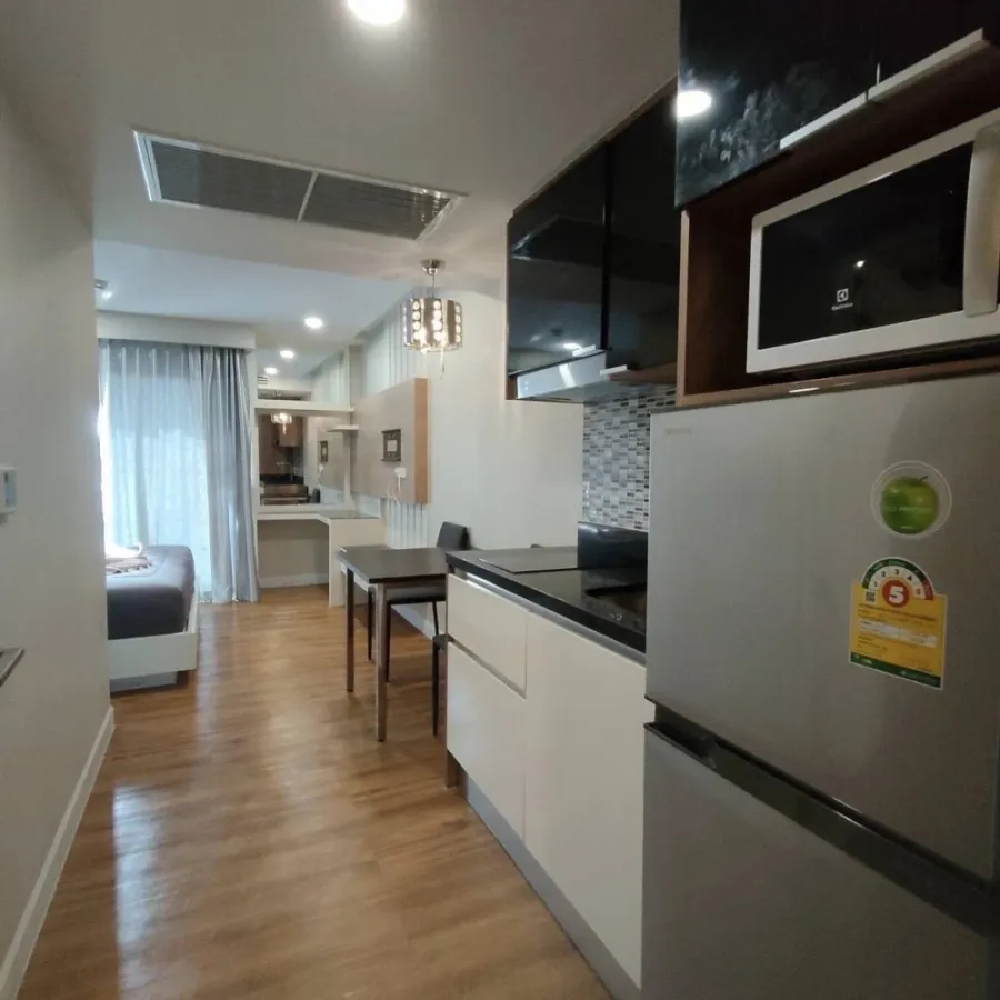 Dusit Grand Park for sale, a lovely room, fully furnished, comes with a great common area. Hurry and reserve now!
