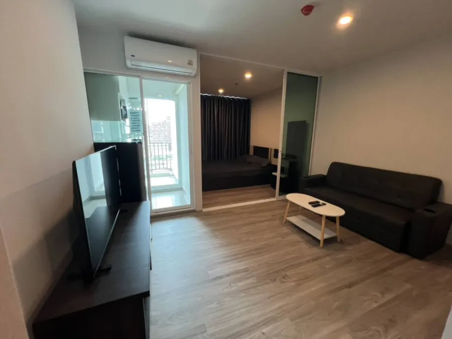 Condo for rent, Regent Home Bangna, 11th floor, Chao Phraya River view. Partitioned rooms, fully equipped kitchen. Book now!