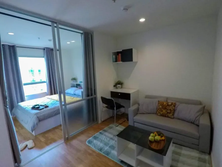 For rent: Lumpini Nawamin Sri Burapha, corner room, 12th floor, has privacy. Complete electrical appliances. If interested, hurry up.