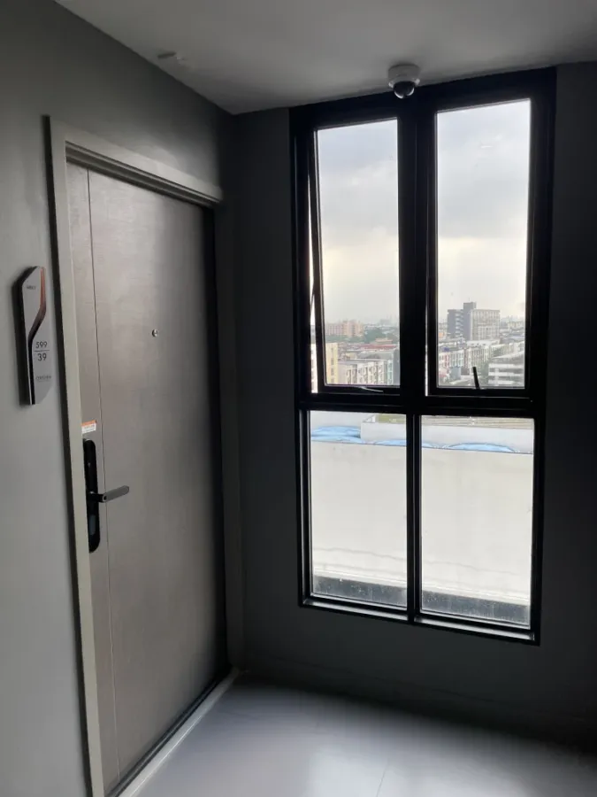 For rent: The Origin Plug & Play Ramintra, a lovely room with high, airy ceilings and a beautiful, unblocked view. Reserve now!