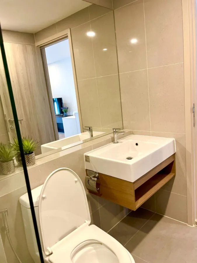 For rent, Serio Sukhumvit 50, corner room, south record, ready to move in, don't miss it.