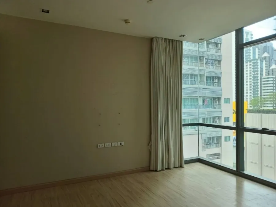 ขาย ให้เช่า The Room Sukhumvit 21 ชั้น 11 ห้องเปล่า STUDIO เดินทางสะดวกสบาย สนใจ รีบจับจองได้เลยจ้า