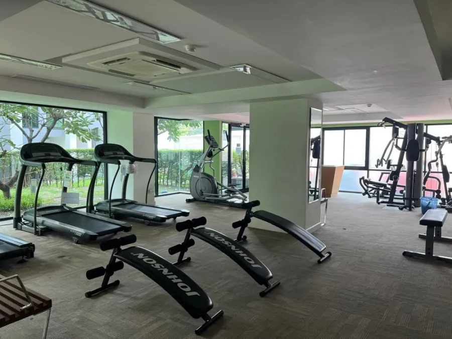 For rent!! Metro Sky Ratchada Condo, built-in furniture, complete electrical appliances You can carry your bags in and book now!!
