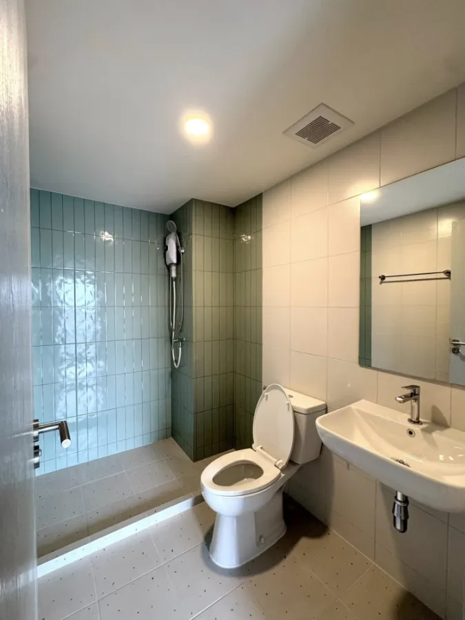 Condo for rent at The Origin Sukhumvit-Praksa. Ready to move in, fully furnished. Book yours today! Don't miss out!