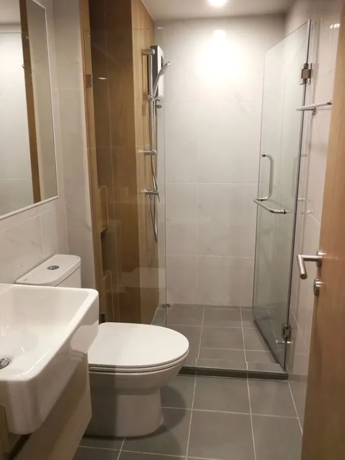For rent: The Exclusive Hideaway Sukhumvit 71. Large room! 56 sq.m. Fully furnished with appliances. Ready to move in.