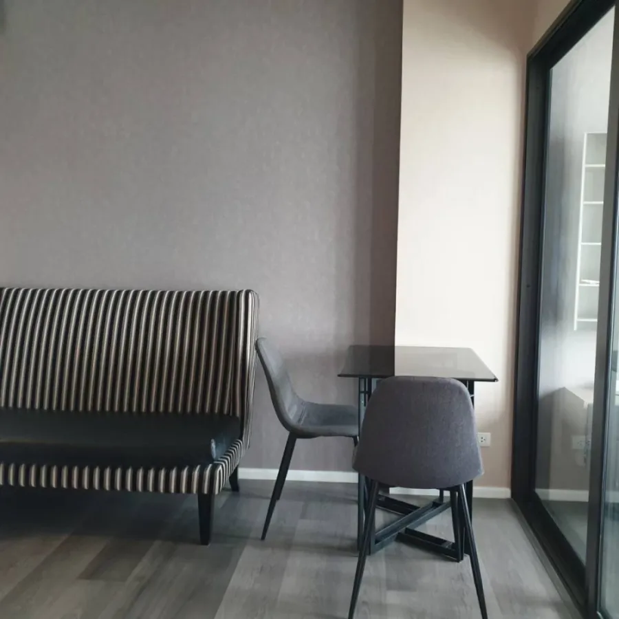 The Stage Taopoon Interchange Every convenience will surround you, a comfortable condo near the BTS.