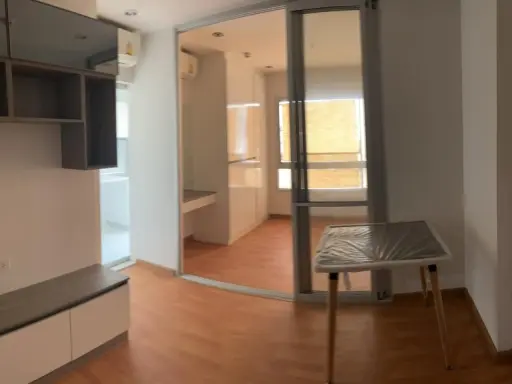 Condo for sale: The President Phetkasem-Bang Khae, empty room, swimming pool view, very suitable for those who want to renovate. If you're late, you w
