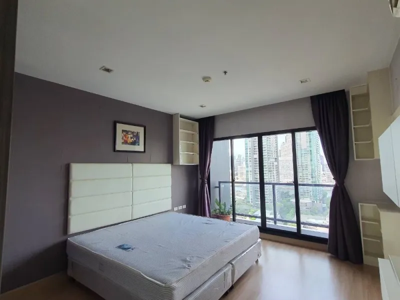 ขาย Urbano Absolute Sathon-Taksin 2 ห้องนอน มาพร้อมการตกแต่งที่ครบครัน จองเลย ห้ามพลาด