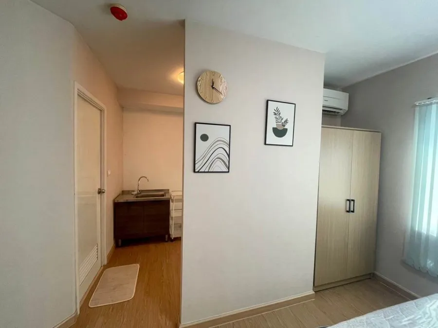 For sale or rent Plum condo Lat Phrao 101, room ready to move in. Complete set of amenities Hurry and reserve yours now.