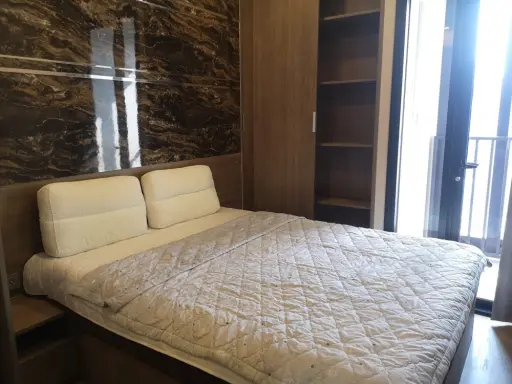 Ashton asoke condo for rent, nice room, decorated in dark tones, has a great city view, don't miss it images