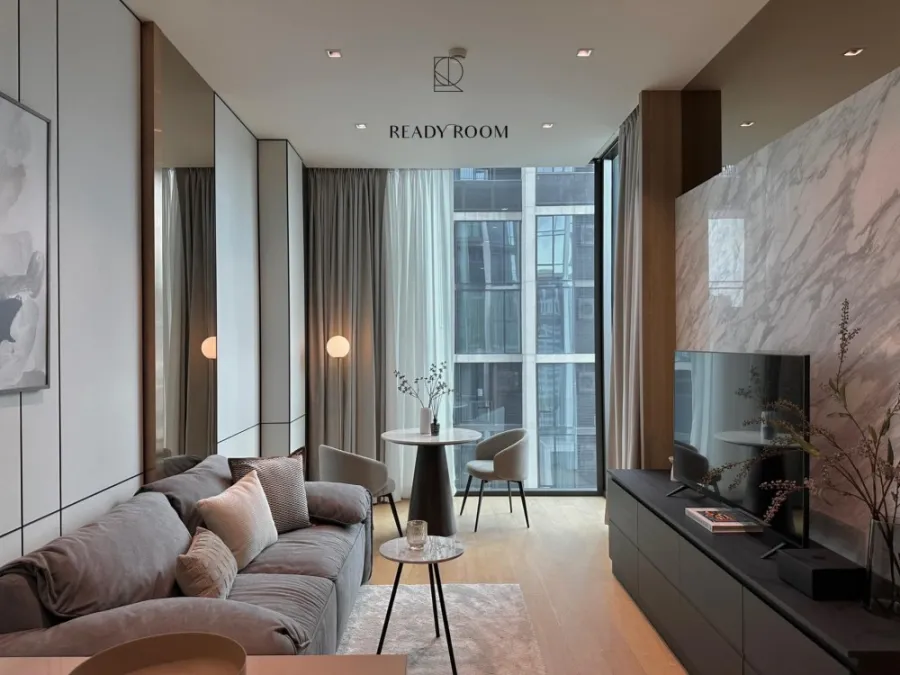 Condo for rent 28 Chidlom, beautifully decorated room. Fully built-in furniture Let me tell you, you definitely shouldn't miss it.