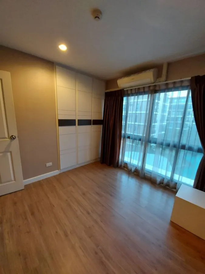 Sell / rent Hallmark Ngamwongwan, built-in furniture, garden view, resort atmosphere, reserve now, don't miss it.