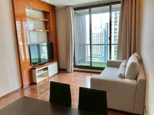 ให้เช่า The Address Sukhumvit 28 ห้องกว้างขวาง มาพร้อมพื้นที่ใช้สอย ชั้น 17 ได้วิวสูง จองเลย อย่าพลาด