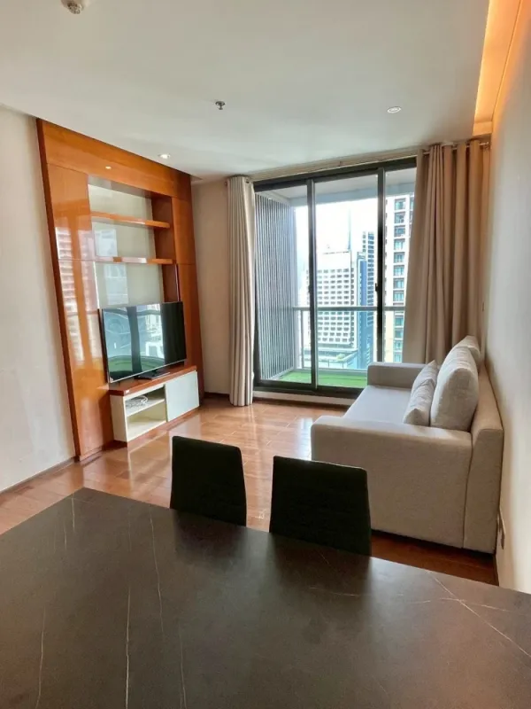 ให้เช่า The Address Sukhumvit 28 ห้องกว้างขวาง มาพร้อมพื้นที่ใช้สอย ชั้น 17 ได้วิวสูง จองเลย อย่าพลาด