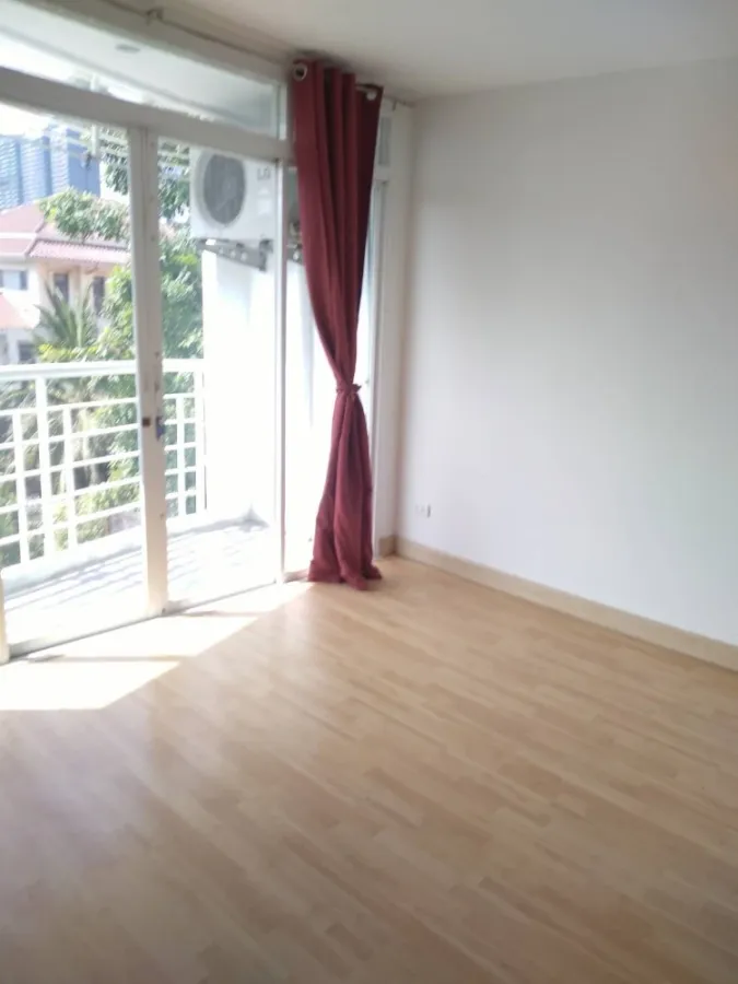 ขาย ให้เช่า คอนโด G-one condo ลาดพร้าว1 ห้องมุมมีความเป็นส่วนตัว ชั้น 4 วิวตึก ราคาจับต้องได้ จองด่วนๆ
