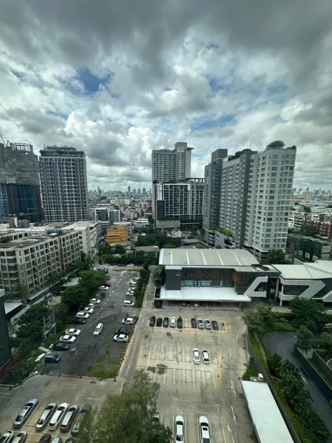 Condo for sale or rent: XT Huai Khwang, 15th floor, separate rooms, beautifully decorated, just bring your belongings and move in!