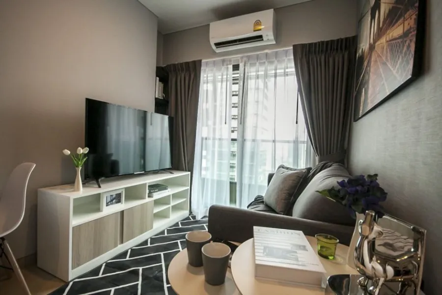 For rent Lumpini Suite Phetchaburi-Makkasan. new room Nicely decorated, classy, high floor, great view, book now.