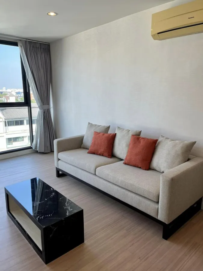ขาย D 25 Thonglor Condominium บรรยากาศดีสุดๆ ห้องตกแต่งน่าอยู่ เรียบง่าย อยู่สบาย สนใจรีบจับจองเลย