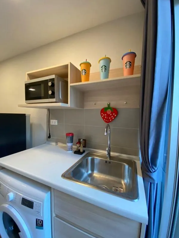 Plum Rangsit Alive for rent, beautiful room, ready to move in, beautiful pool view, new room, fully furnished, beautiful like this, don't wait.