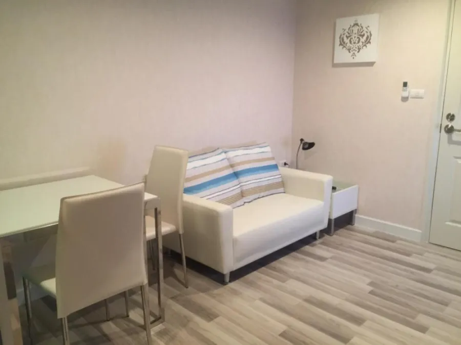 For rent The Cube Plus Chaengwattana, fully furnished and electrical appliances With front-loading washing machine. If interested, reserve now.