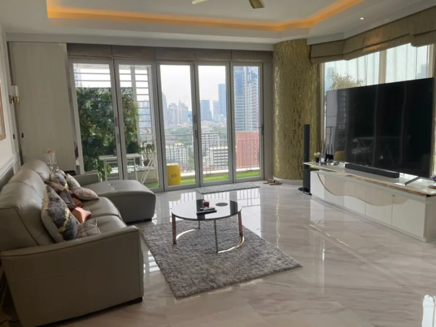 House for sale, Ratchaprasong, 3 bedrooms, 15th floor, city view, fully furnished, luxurious and livable. Hurry and reserve yours now.