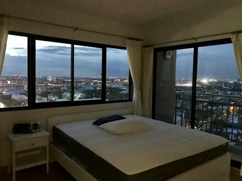 Urgent sale, Supalai Loft Chaengwattana, double bed, high floor, beautiful view, like it.