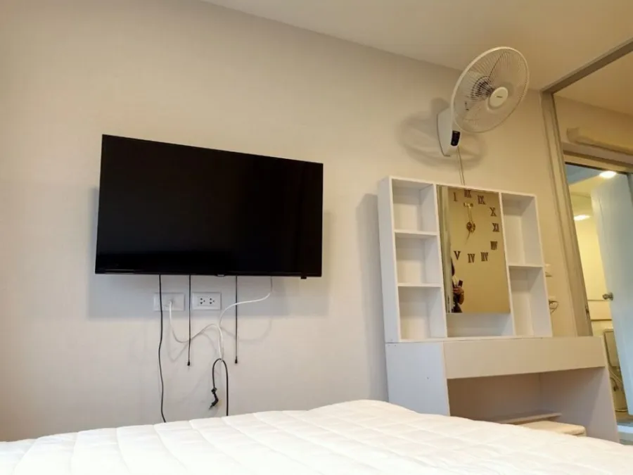 For rent, Plum Condo Rangsit Alive 1, Building A, 6th floor, pool view. Good built-in wardrobe. Hurry up to reserve.