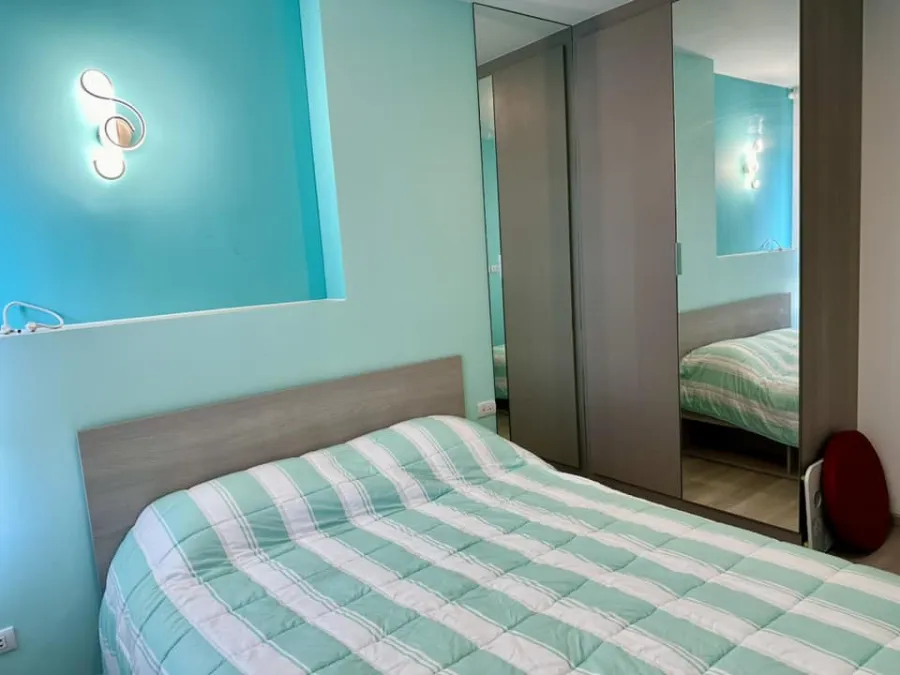 For rent: Elio Sathorn-Wutthakat, colorful room. With amenities Just carry your bag and move in.