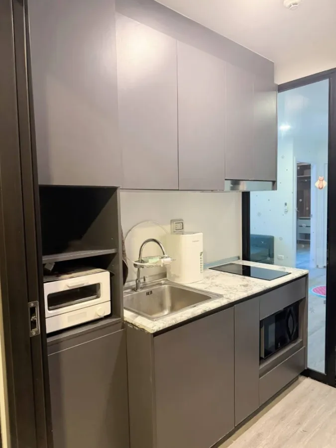 Condo for rent at Beat Bangwa Interchange. Spacious and comfortable unit with ample living space. Book today! Don't wait!