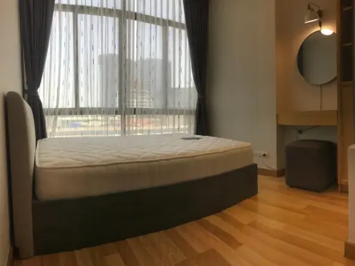 For rent, Ideo Blucove Sukhumvit, 6th floor, room divided into very good proportions. Comes fully furnished, hurry and reserve now.