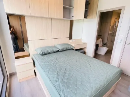 For rent: The Politan Aqua, North-facing unit with high-quality built-in furniture and stunning, unblocked Chao Phraya River view. Book now! images