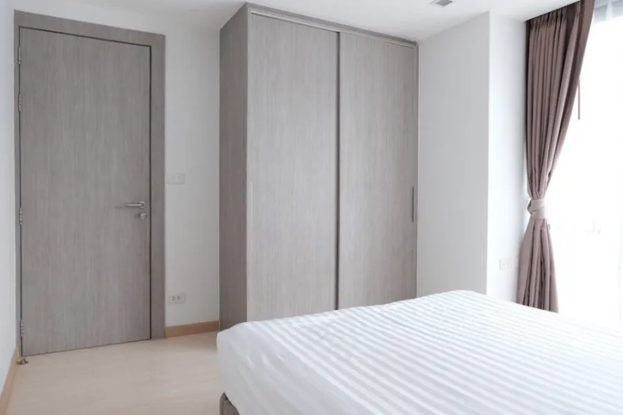 Sell / rent Socio Inthamara, corner room, north is not hot. Nice and comfortable decoration If interested, hurry to reserve now. Don't miss it.
