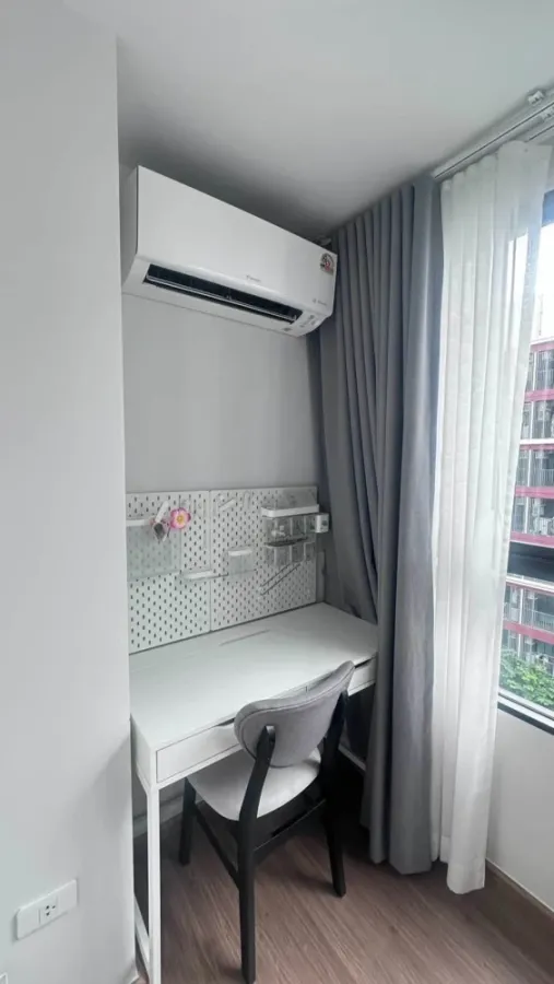 For rent: Niche Mono Rama 9, 6th floor unit. Fully furnished, great location, pool view. Book now!